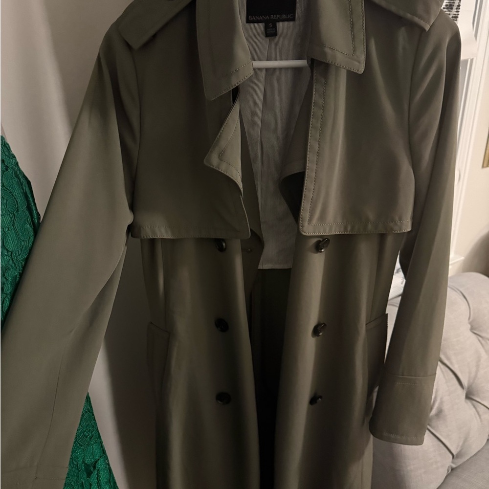 Banana Republic Women's Classic Olive Green Trench Coat 🧥 - Picture 4 of 7